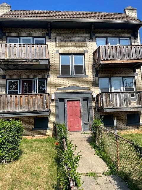 1st image of 3637 E 149th St
