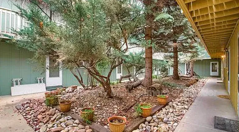 1615 Cottonwood Dr #13 — Photo 4