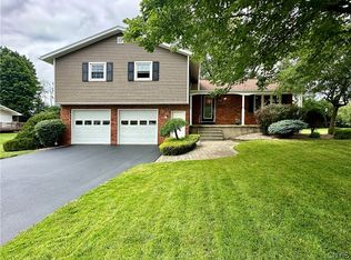 14 Christopher Cir, New Hartford, NY