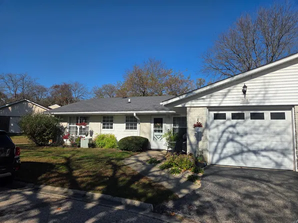 7118 Lexington Ln #180, Fox Lake, IL 60020