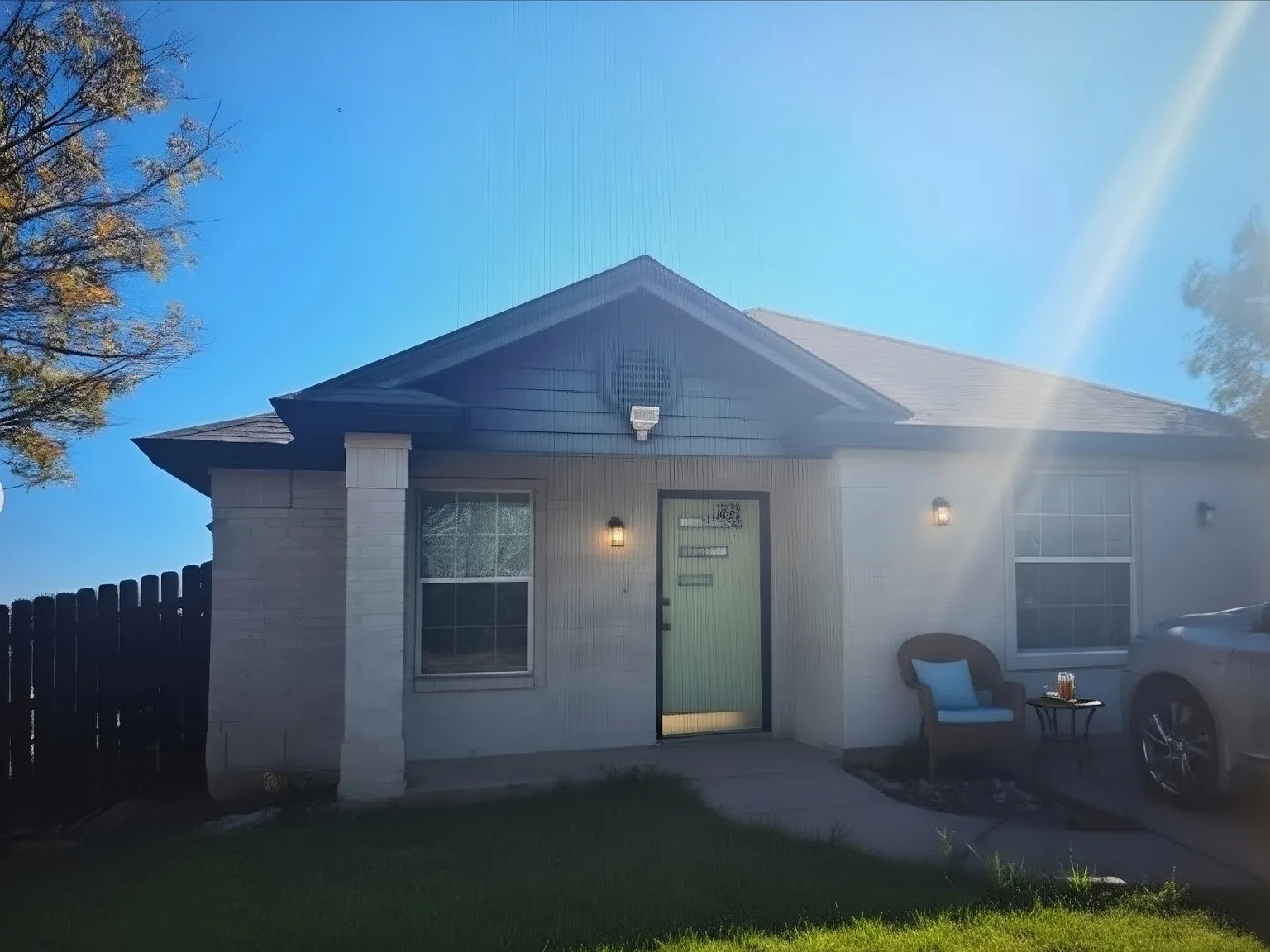 3 bed, 1700 sqft, $1,650 — Photo 1