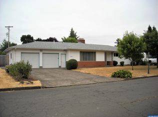 3121 N Shore Dr SE, Albany, OR 97322