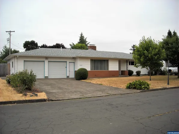 3121 N Shore Dr SE, Albany, OR 97322