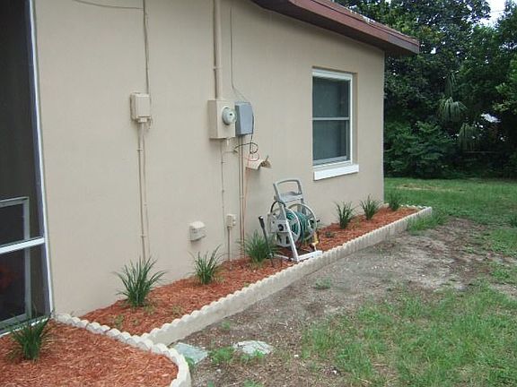 4th image of 29 S Barbour St