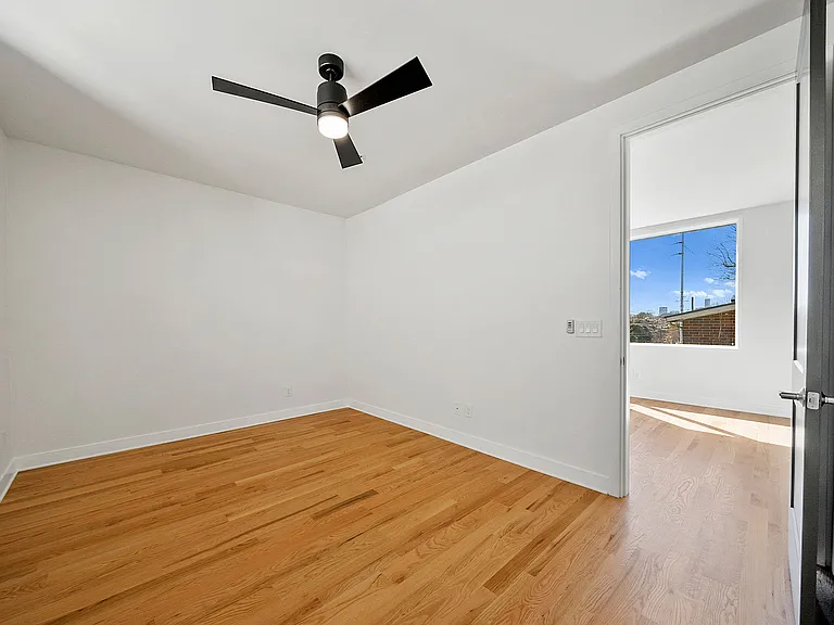 1322 Lafrance St NE #B — Photo 42