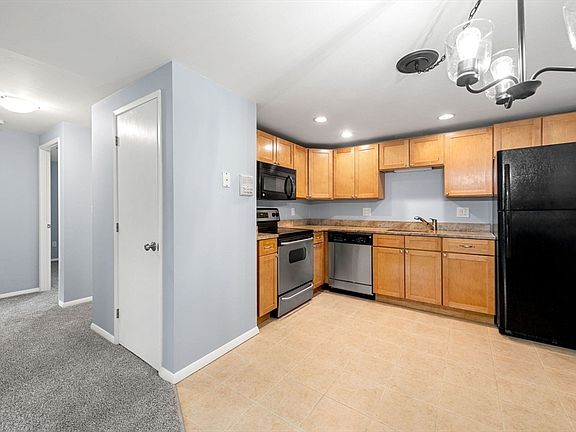 5th image of 870 Haverhill St APT 24A