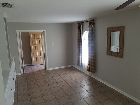 3rd image of 3914 Dunbrook Dr
