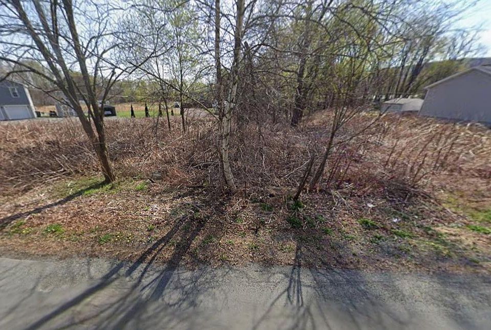 2nd image of Lower Powderly St