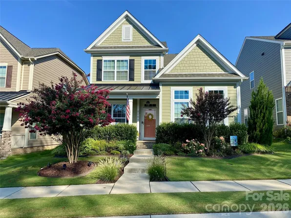 5153 Waterloo Dr, Tega Cay, SC 29708