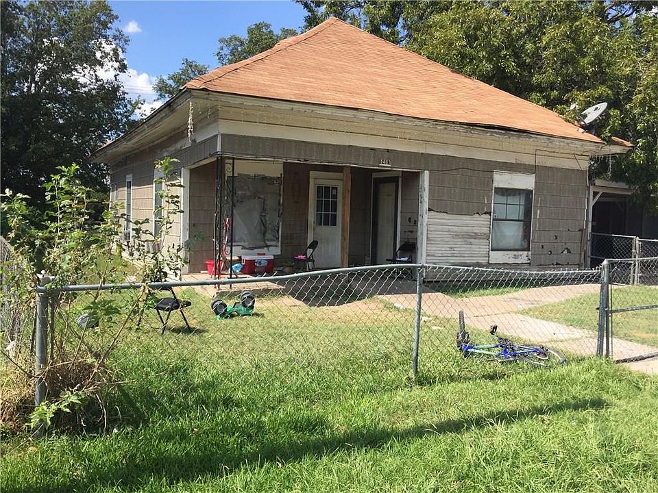 1st image of 1413 N Brazos Ave