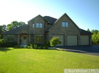 343 Bluff Rd, Carver, MN 55315