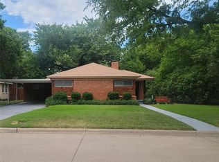 6452 Locke Ave, Fort Worth, TX 76116