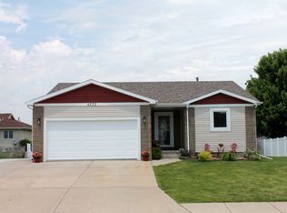 4112 Manchester Rd, Grand Island, NE 68803