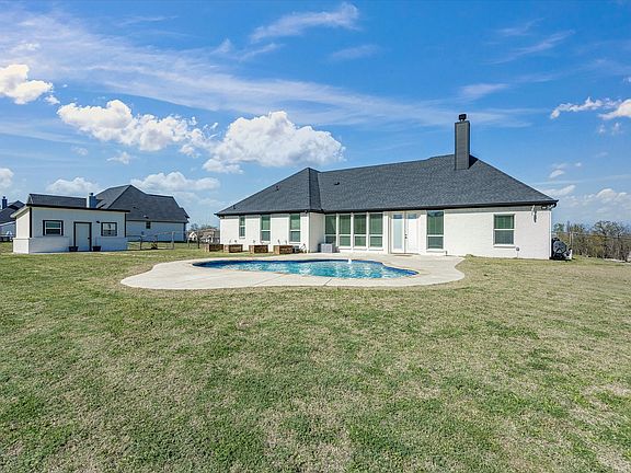 2nd image of 356 Scenic Wood Dr