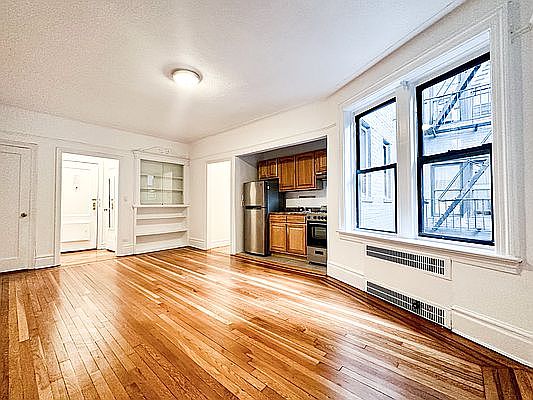 5th image of 25-98 36th St #2H