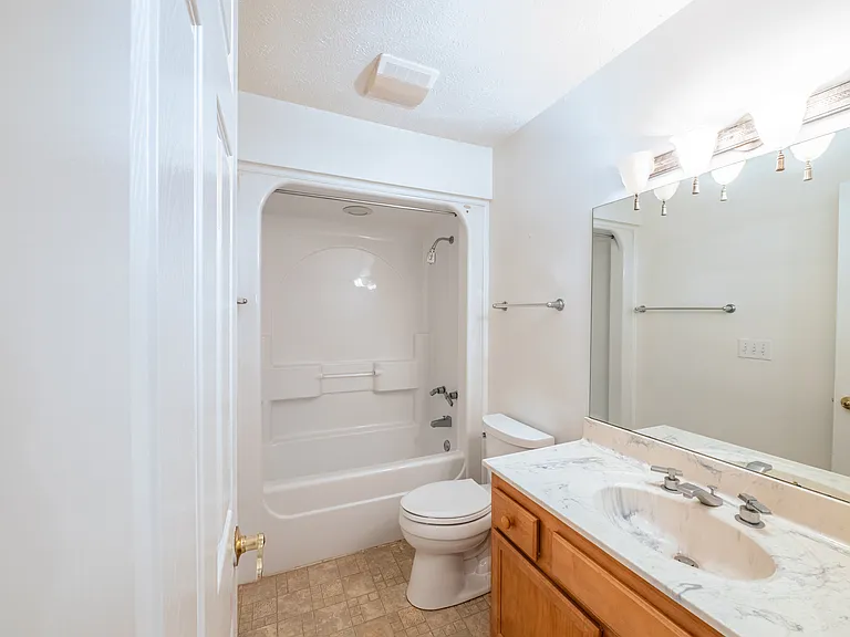 215 Tahlequah Dr — Photo 10