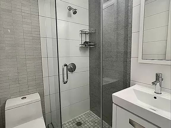 4th image of 134 E 28th St #13