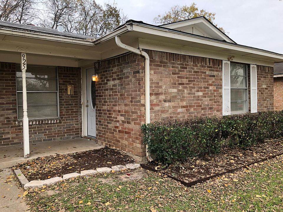 1st image of 925 Lindy Ct