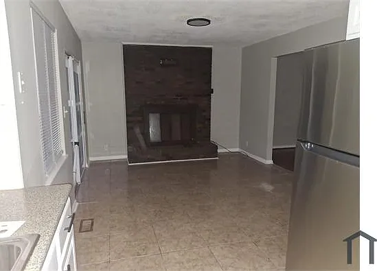 345 Center Ave NW — Photo 15
