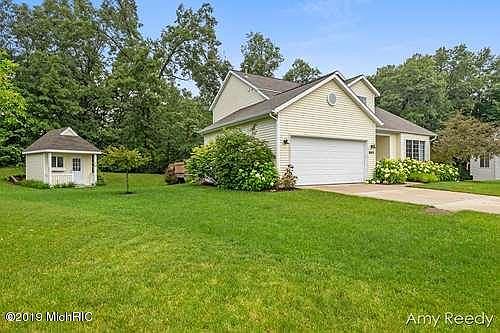 3rd image of 1669 Barnsley Ct SE