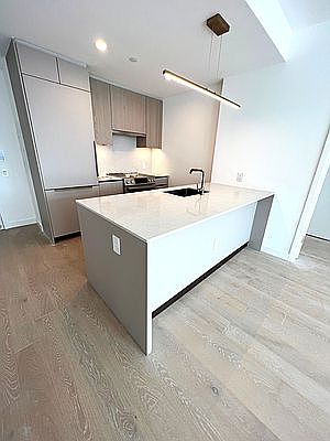 3rd image of 3 Court Sq APT 4801