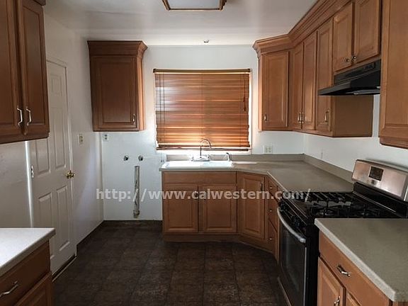 3rd image of 1603 Mackey Ave