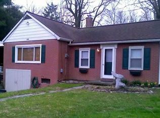 1410 Penn Grant Rd, Lancaster, PA 17602