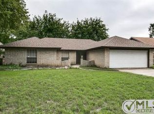 4504 Longacres Ct, Arlington, TX 76016