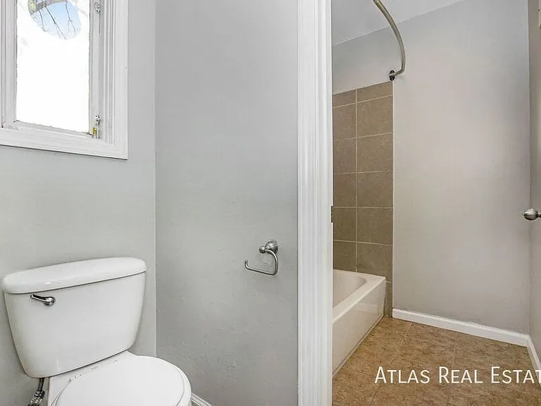 8036 Reinhardt Ln — Photo 13