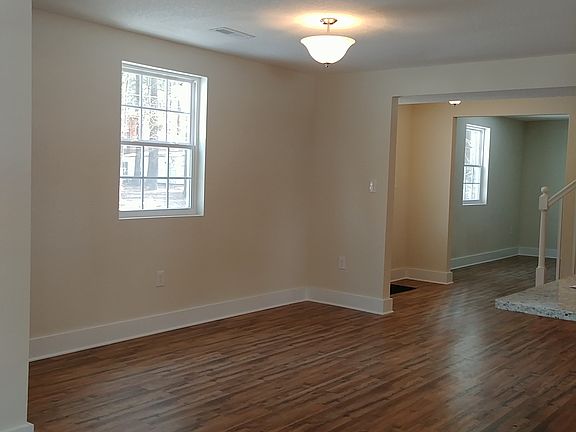 4th image of 3304 Carney Farm Ln