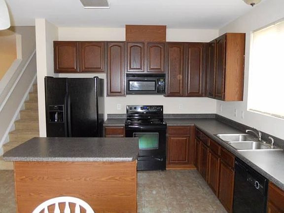 2nd image of 210 Knightwood Dr
