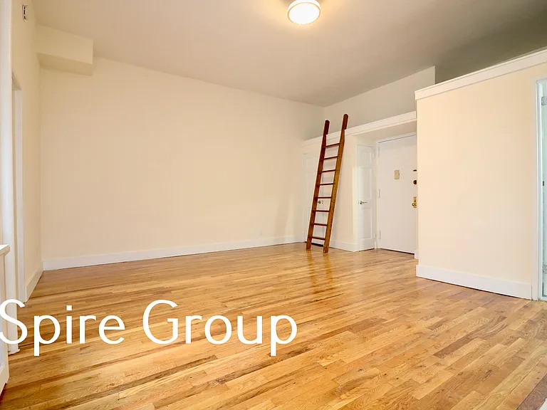 159 W 75th St #2R — Photo 10