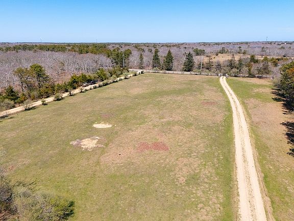 4th image of 4-4A Browns Farm Ln