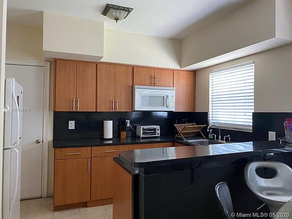 4th image of 1241 13th St #3