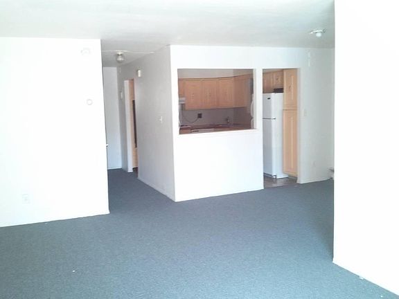 3rd image of 16523 Chapin Pkwy Floor 2