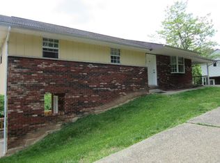 8 Circle Dr #1, Huntington, WV 25701