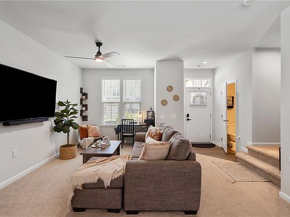 3rd image of 128 Capeside Ct #14B