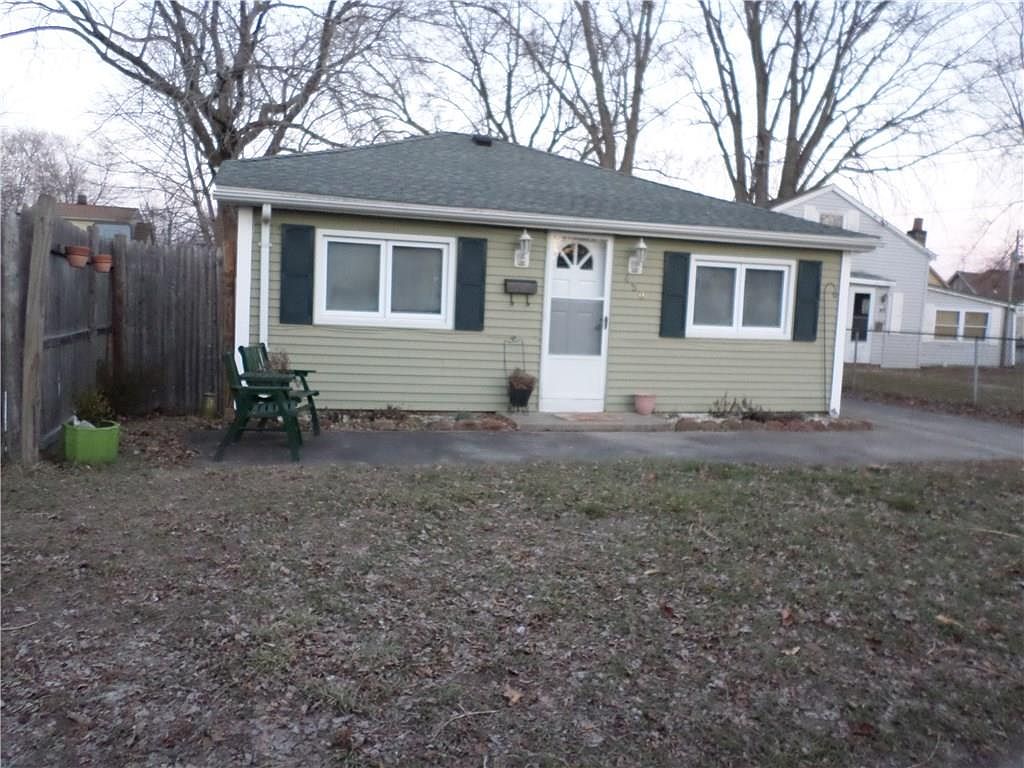 450 Pequot Ave, Warwick, RI 02889 Zillow