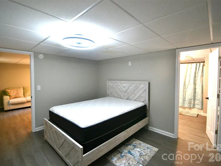 120 Cardinal Dr N — Photo 12
