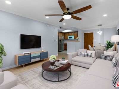 22100 Burbank Blvd Unit 124C, Woodland Hills, CA, 91367