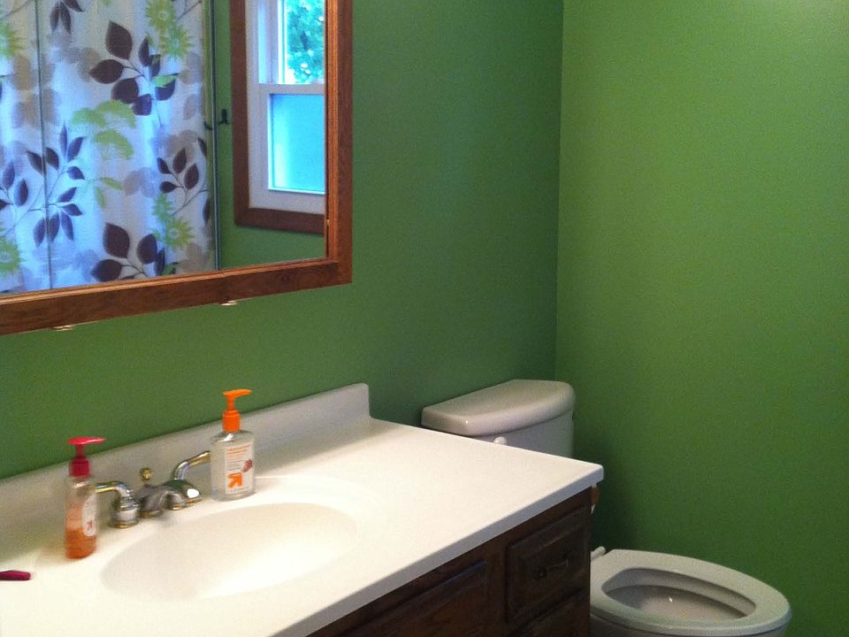 2nd floor bathroom