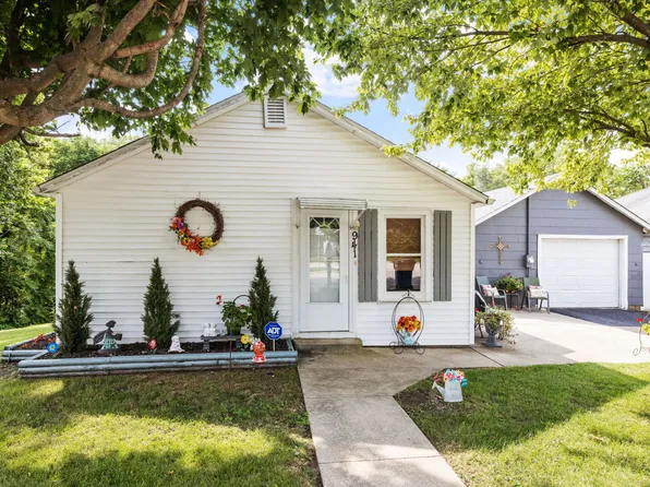 941 E Washington St, Morris, IL 60450