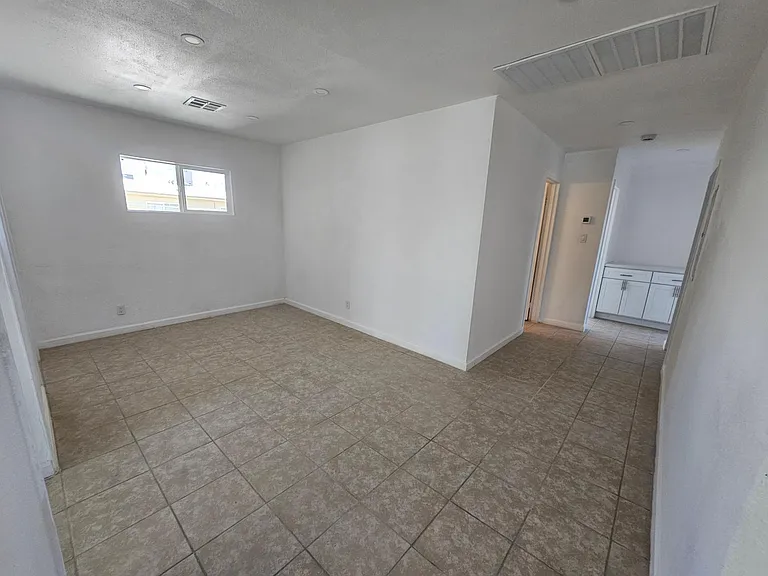 5900 Gipsy Ave — Photo 8