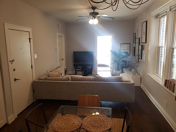 5th image of 3322 W Hutchinson St Unit 2