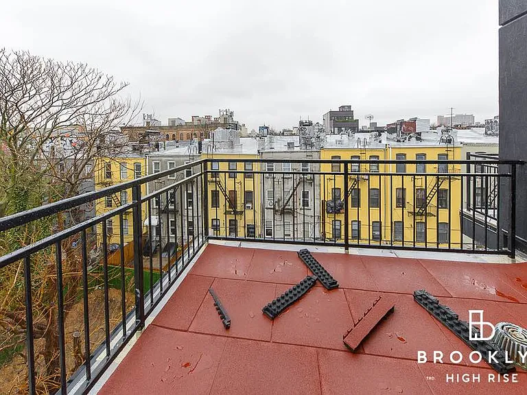 1461 Gates Ave #4E — Photo 12