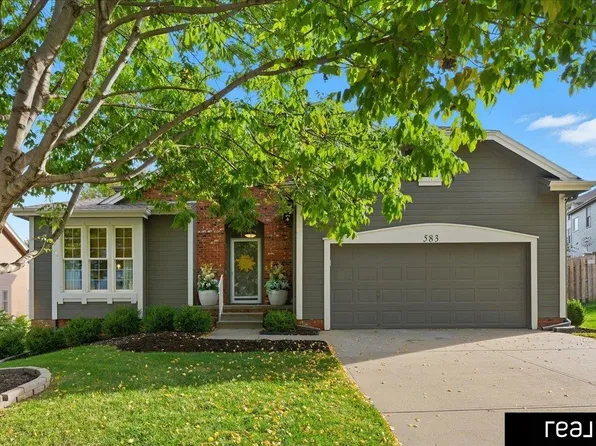 583 S 180th Ter, Elkhorn, NE 68022