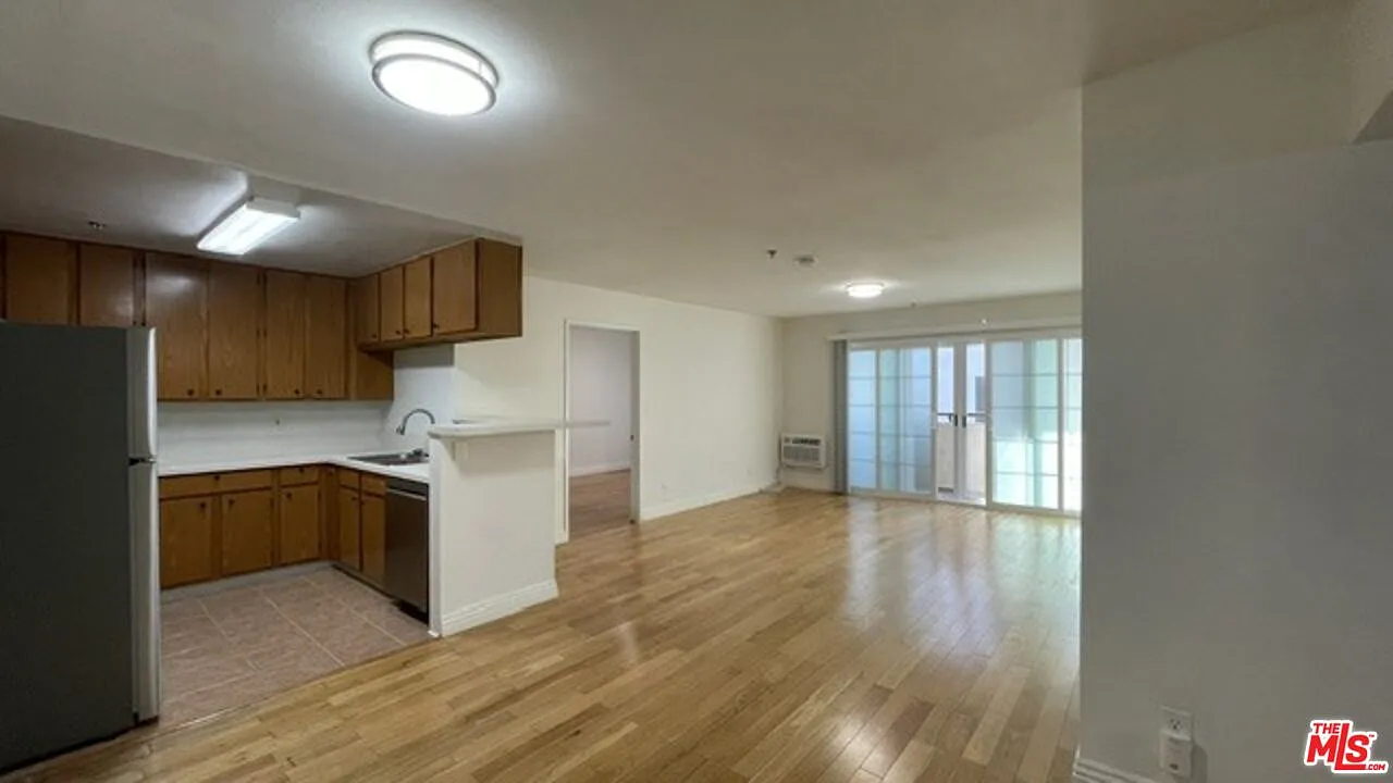 1212 Arapahoe St — Photo 3