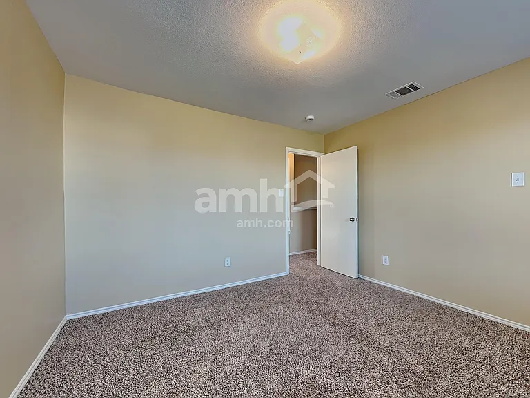 937 Iona Dr — Photo 19