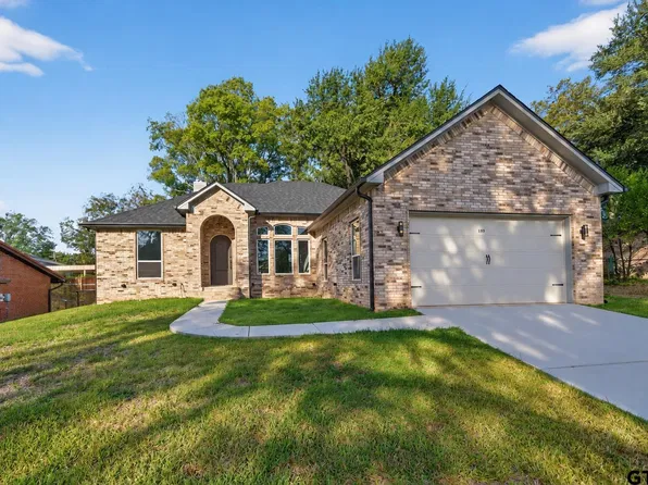 105 Maxine St, Mineola, TX 75773