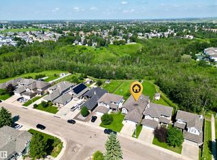 57 Homestead Cres NW, Edmonton, AB T5A 2Y1